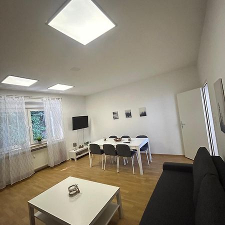Gemuetliche Ferienwohnung - Voll Ausgestattet, Zentral Aber Ruhig ! Wuppertal Esterno foto