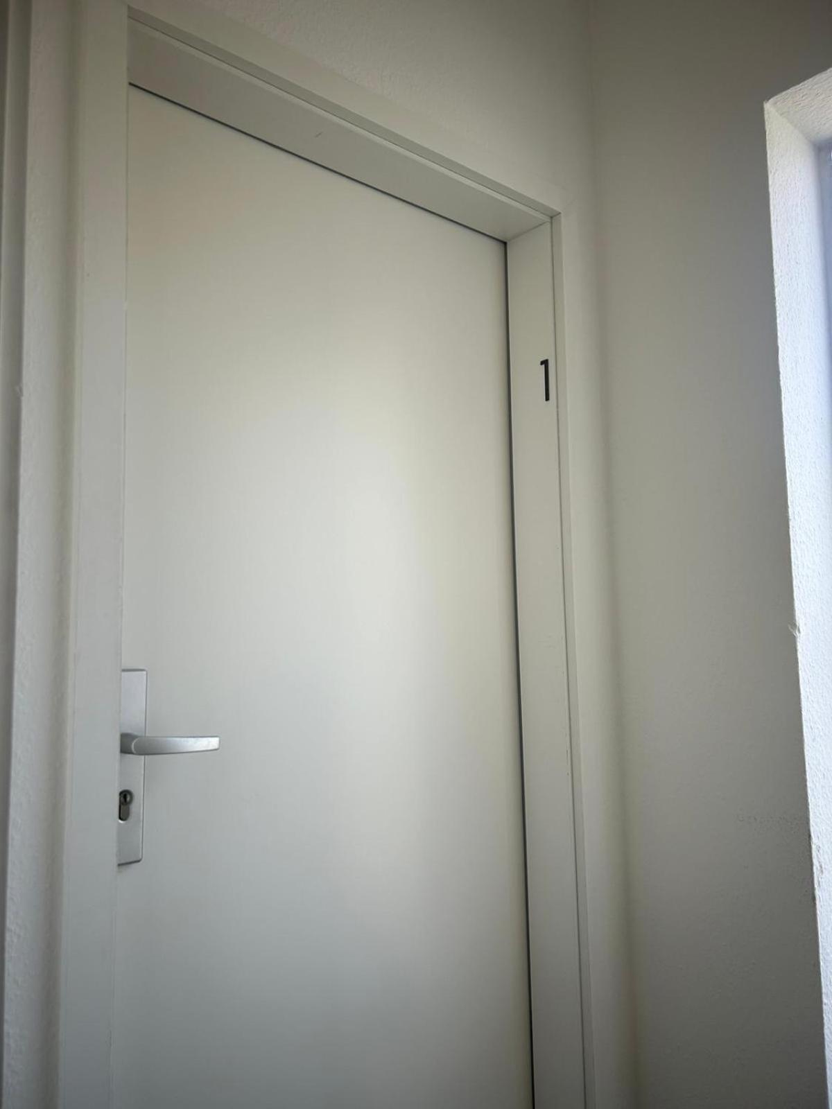 Gemuetliche Ferienwohnung - Voll Ausgestattet, Zentral Aber Ruhig ! Wuppertal Esterno foto